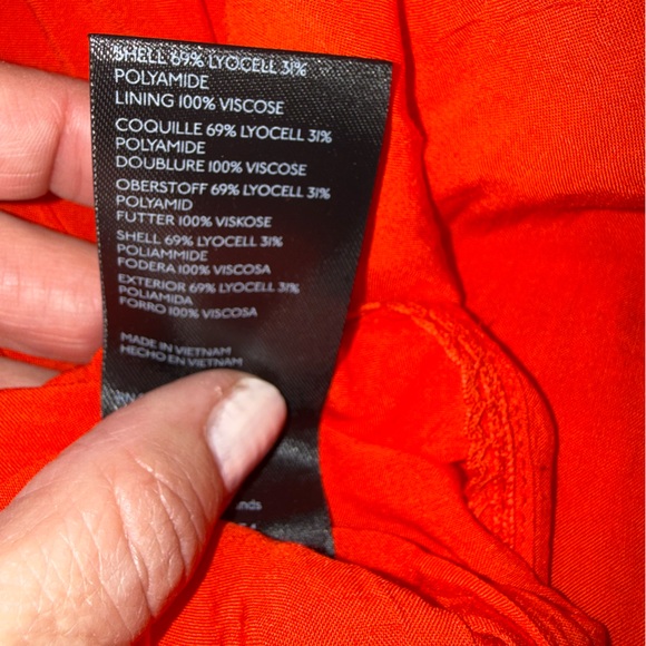 Anthropologie Tiered Puff-Sleeve
Maxi Dress size medium - Picture 5 of 6